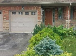 16 Magnificent Way, Hamilton, ON L0R 1C0