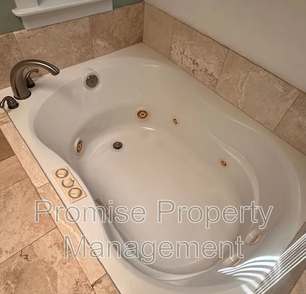 3176 San Helena Dr — Photo 20