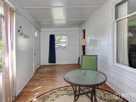 5th image of 610 W Loomis St
