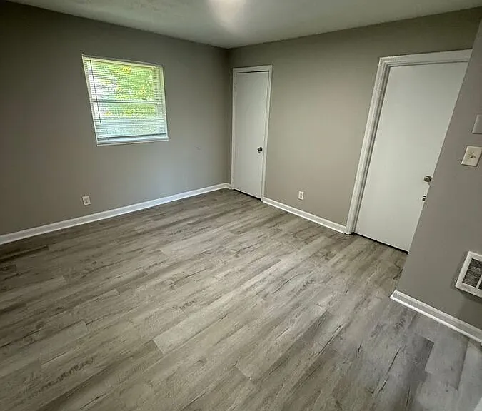 2021 Cambridge Dr #38 — Photo 4