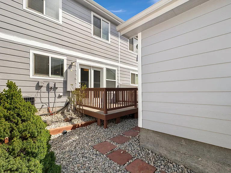 5761 Ceylon St — Photo 21