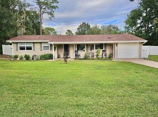 8425 N Golfview Dr, Citrus Springs, FL 34434
