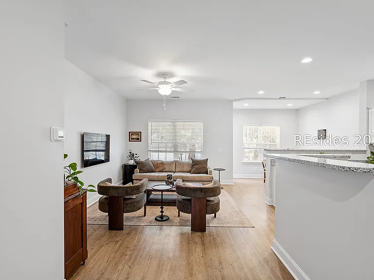 363 Dante Cir — Photo 4