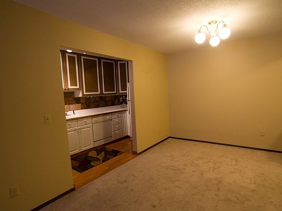 3rd image of 4120 Parklawn Ave APT 125