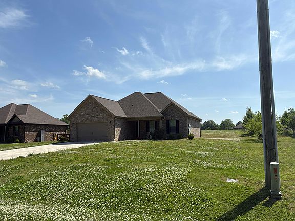 2nd image of 28600 Reyer Rd