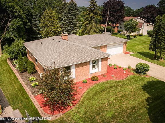 2nd image of 3616 Gleneden Dr