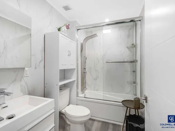 2222 Ocean Avenue image 11 of 19