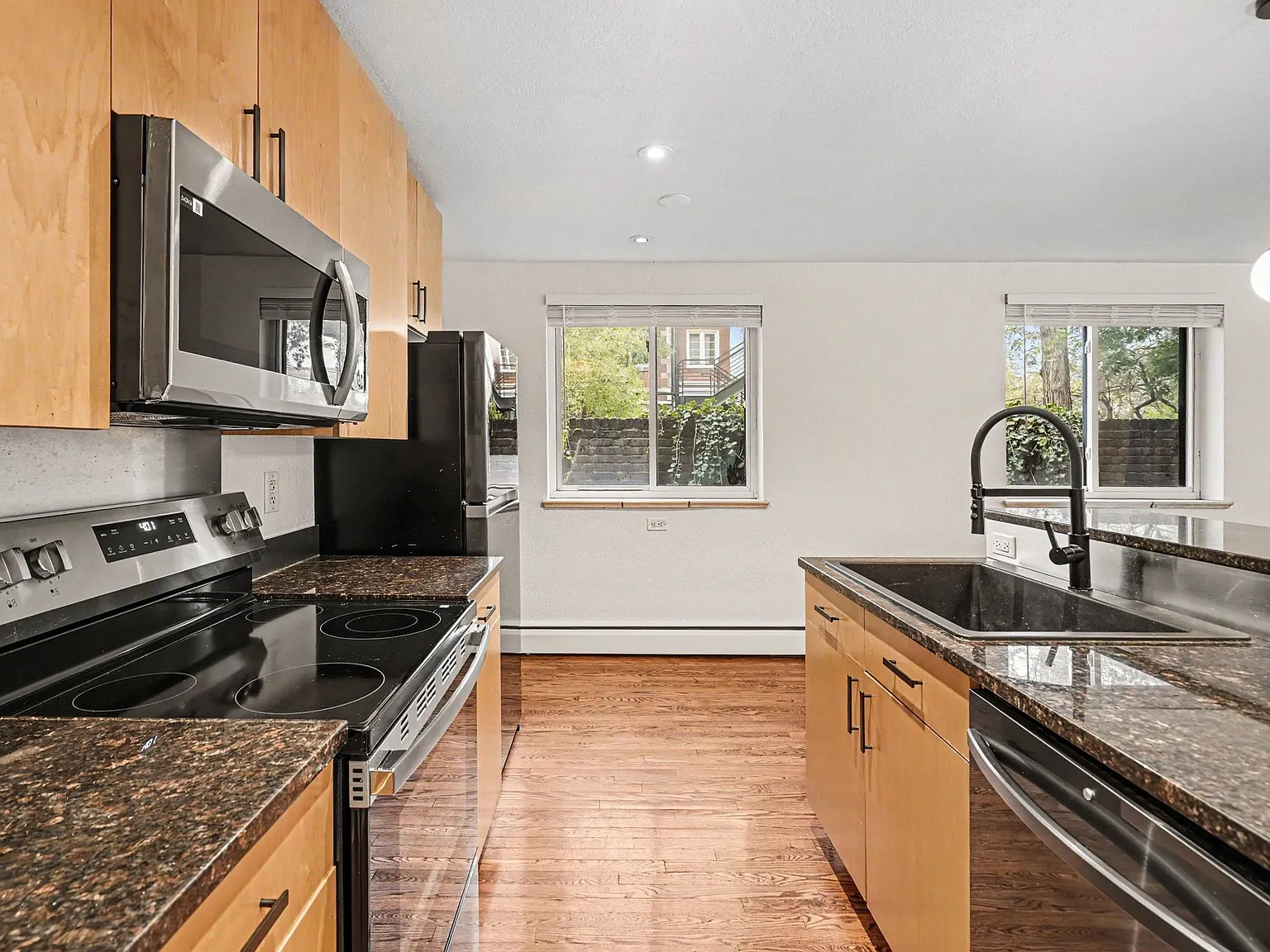 1 bed, 651 sqft, $1,445 — Photo 3