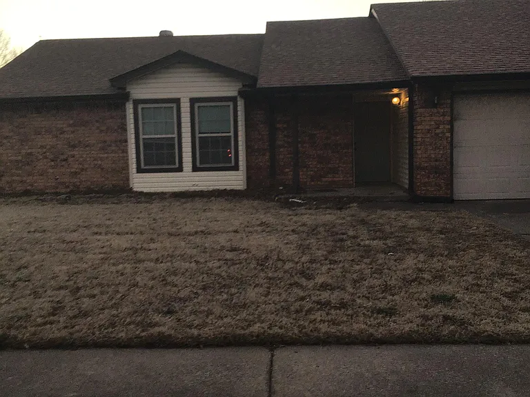 9906 N 109th East Ave — Photo 2