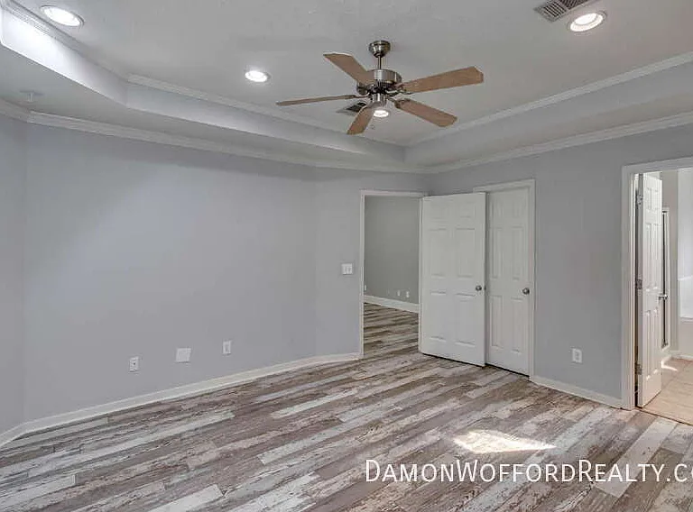124 Raintree Rd — Photo 39