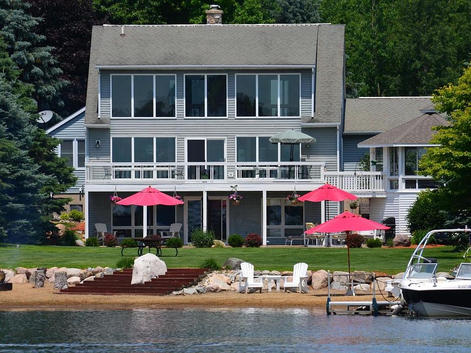 1st image of 10631 Peninsula Dr
