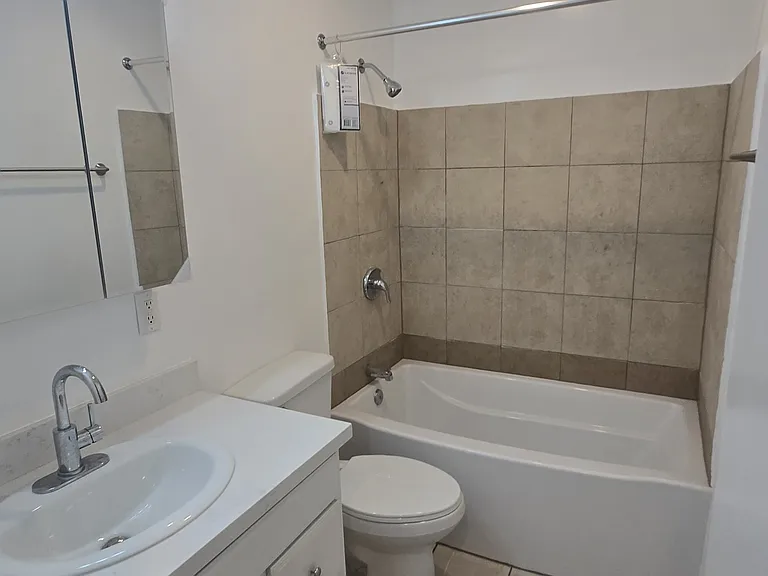 2630 S Garth Ave #2 — Photo 9