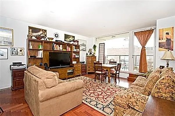 Sold by Trump International Realty | media 21