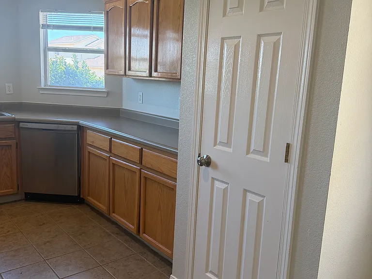 2988 Tierra Cortez Ave #A — Photo 17