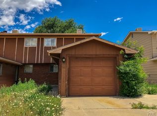 32 Castle Royal Dr, Pueblo, CO 81005