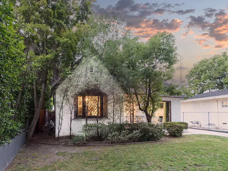 307 S La Peer Dr — Photo 26