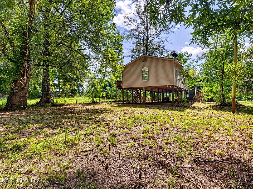 1st image of 1713 Deer Ln