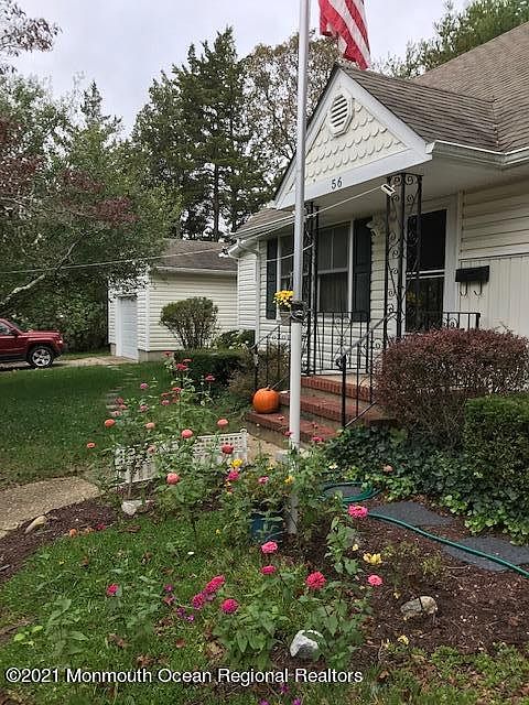 1st image of 56 Point O Woods Dr