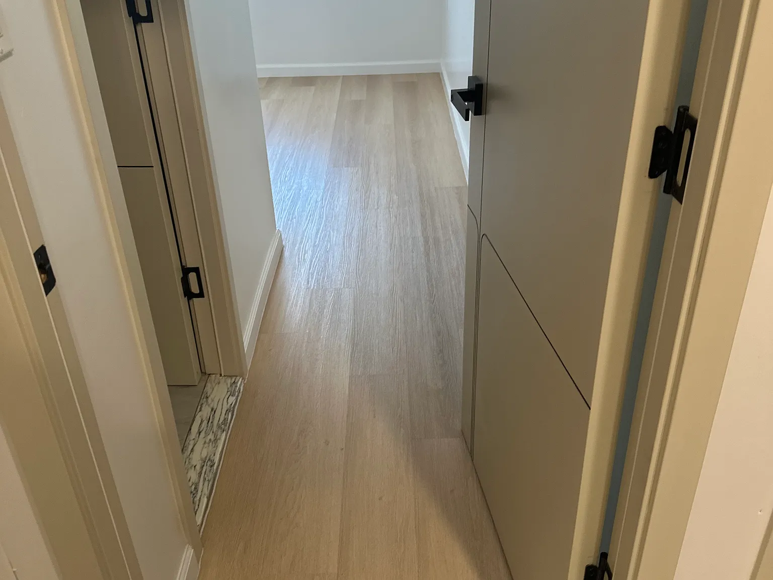 4 bed, 2400 sqft, $1,000 — Photo 2