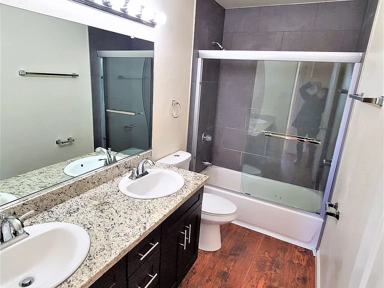 2500 Dana St — Photo 86