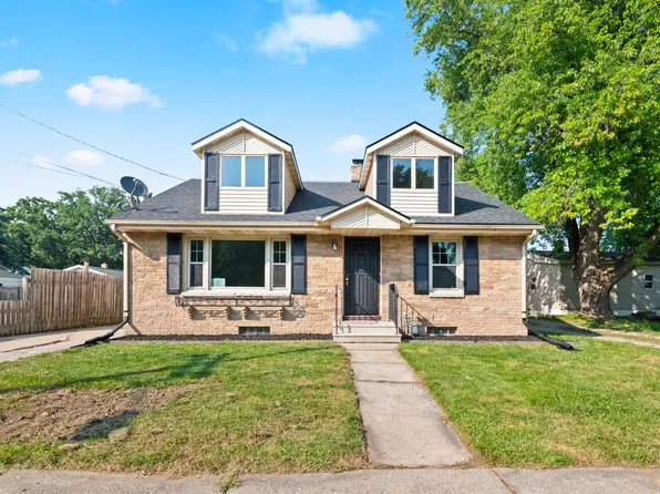 1074 6th St, Green Bay, WI 54304