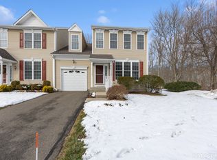 21 Fieldstone Ct UNIT 21, North Haven, CT 06473
