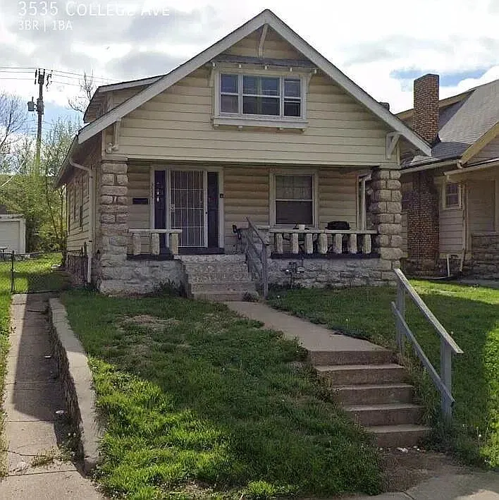 3535 College Ave