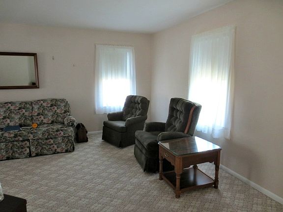 3rd image of 1507 W D St