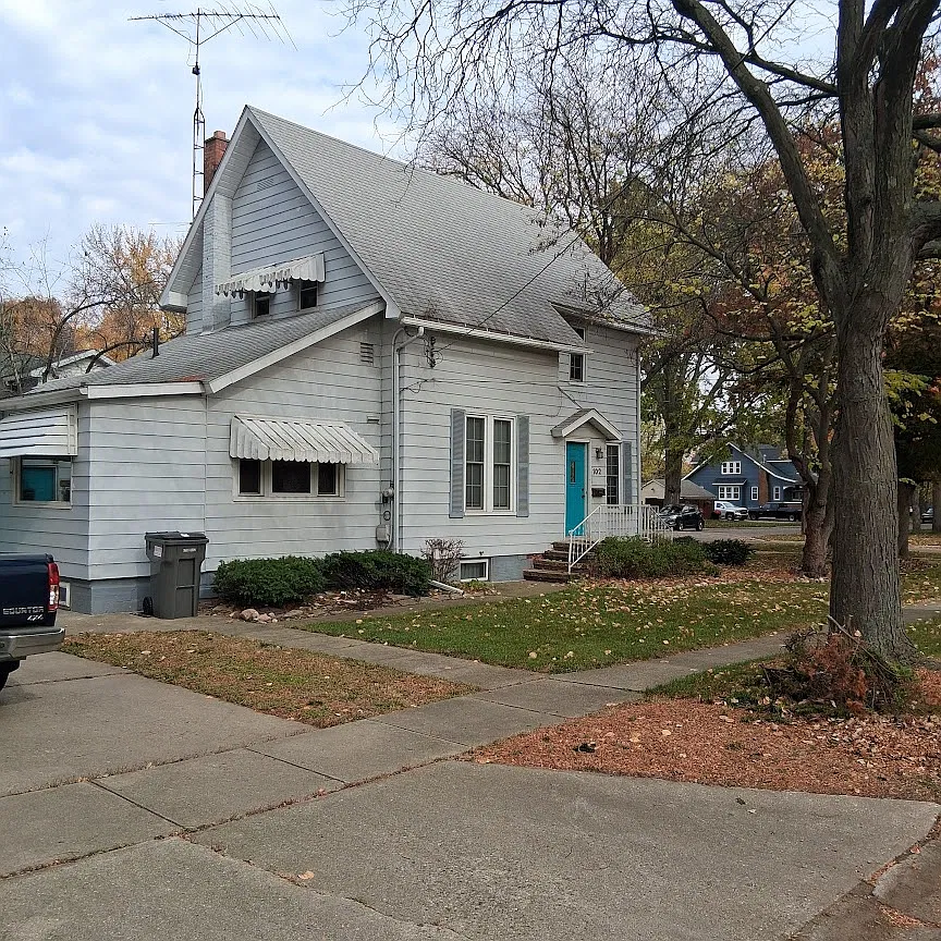 102 Jennett St — Photo 1