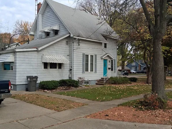 102 Jennett St, Owosso, MI 48867