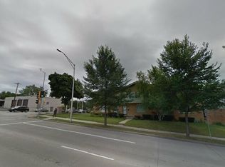 12101 W Bluemound Rd, Wauwatosa, WI 53226