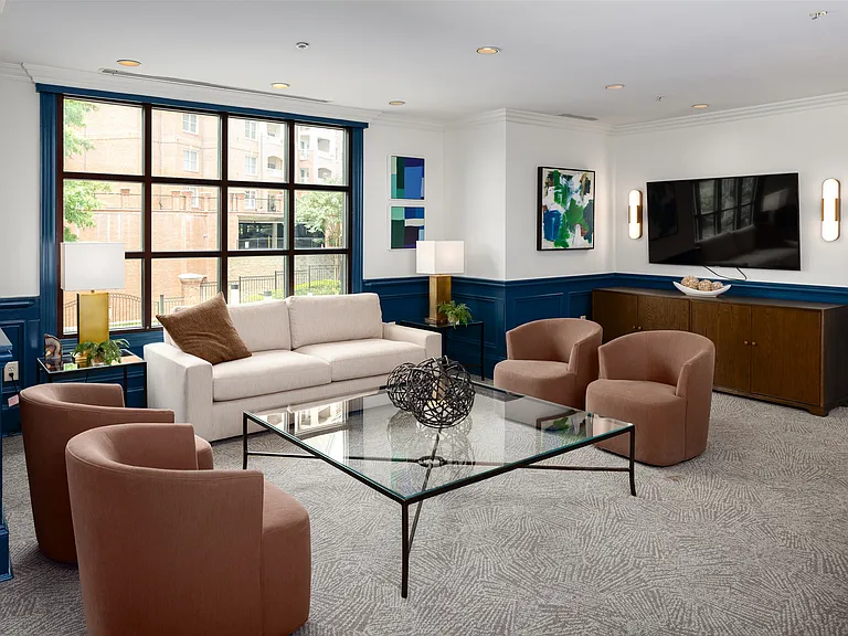 Wesley Townsend Apartments at Buckhead — Photo 33