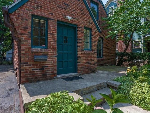 3rd image of 1308 Henry St