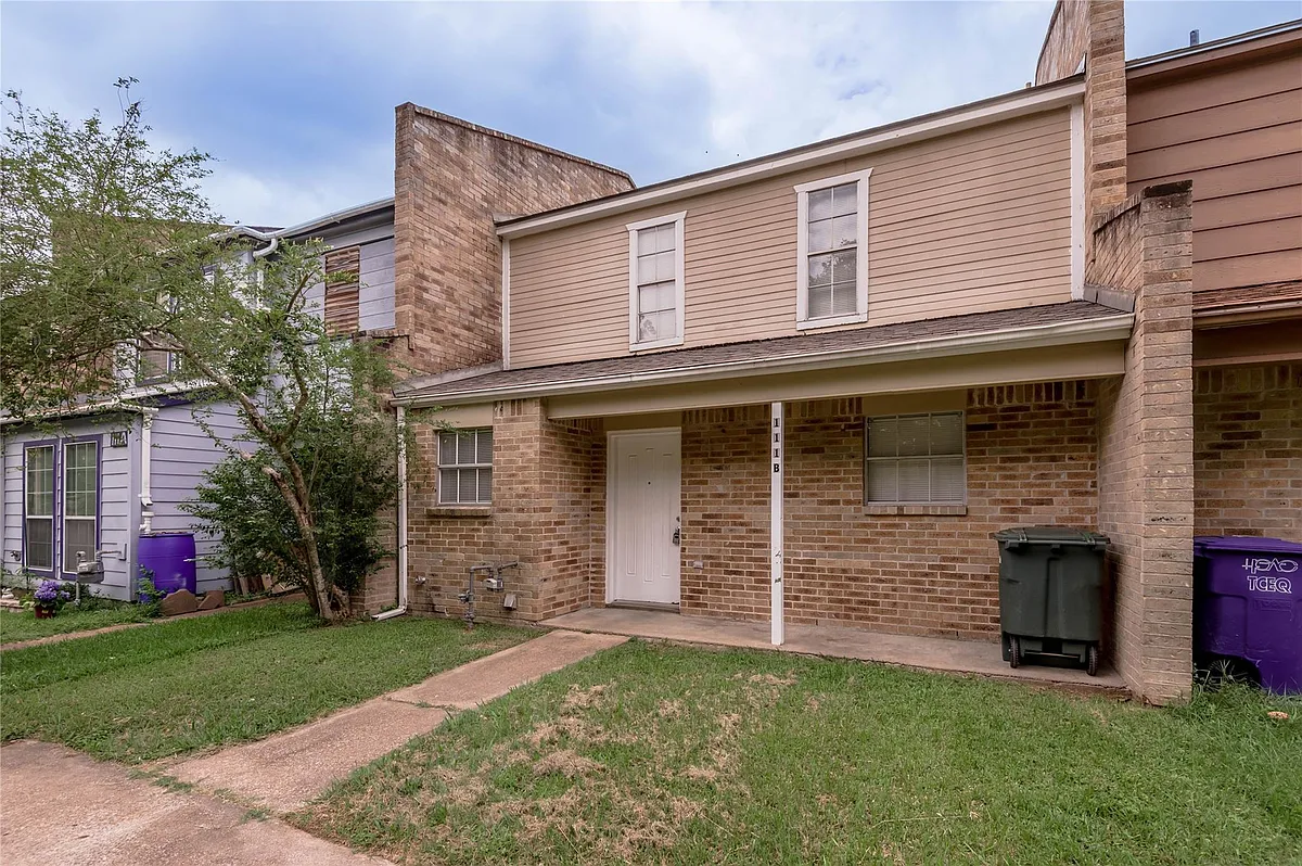 Building Photo - 111B Normal Park Dr #B