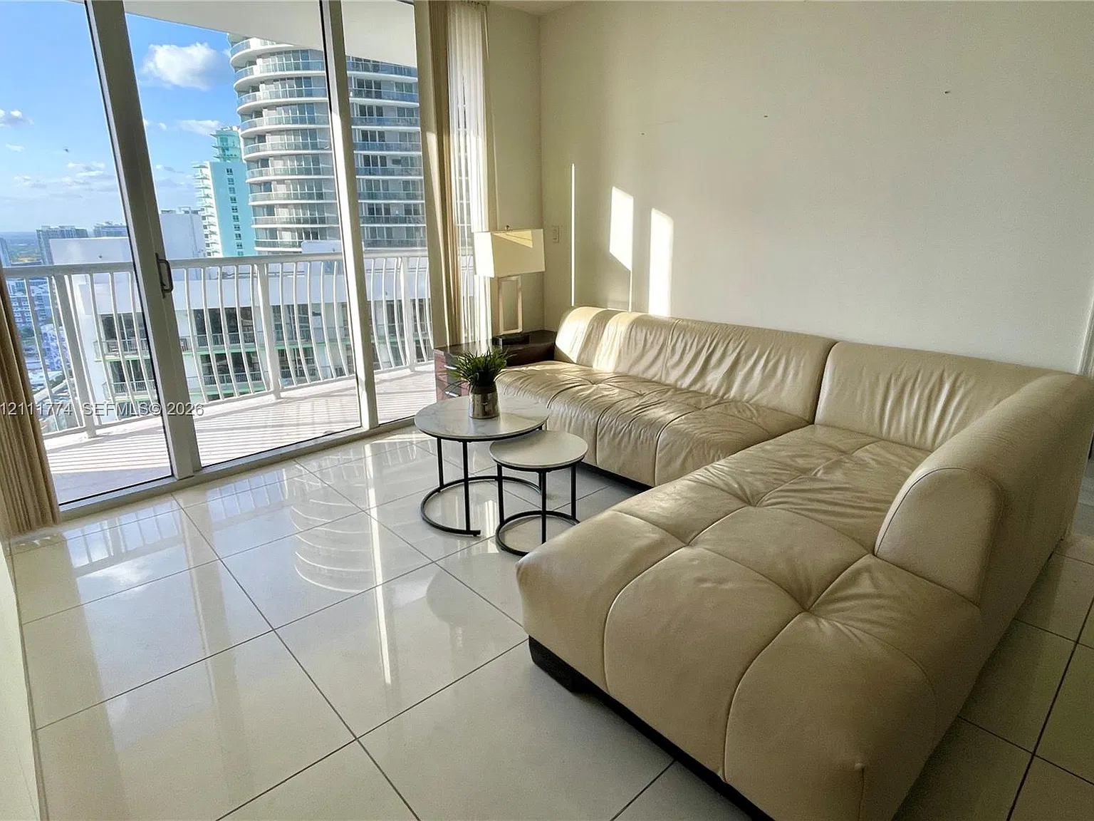 Opera Tower Condo — Photo 2