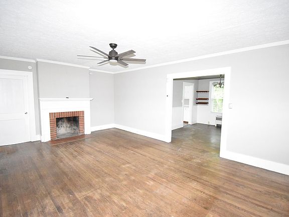 2nd image of 520 York St