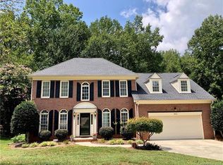 4725 Hanging Ivy Dr, Charlotte, NC 28215