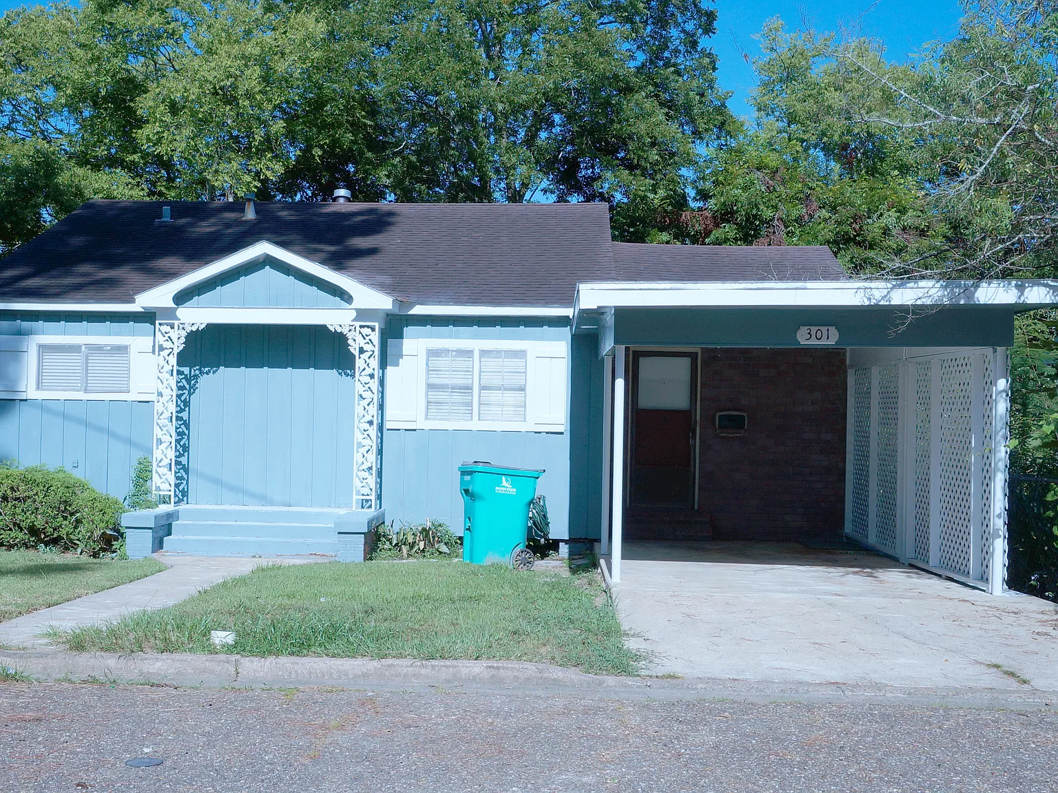 3 bed, 1300 sqft, $1,000 — Photo 2