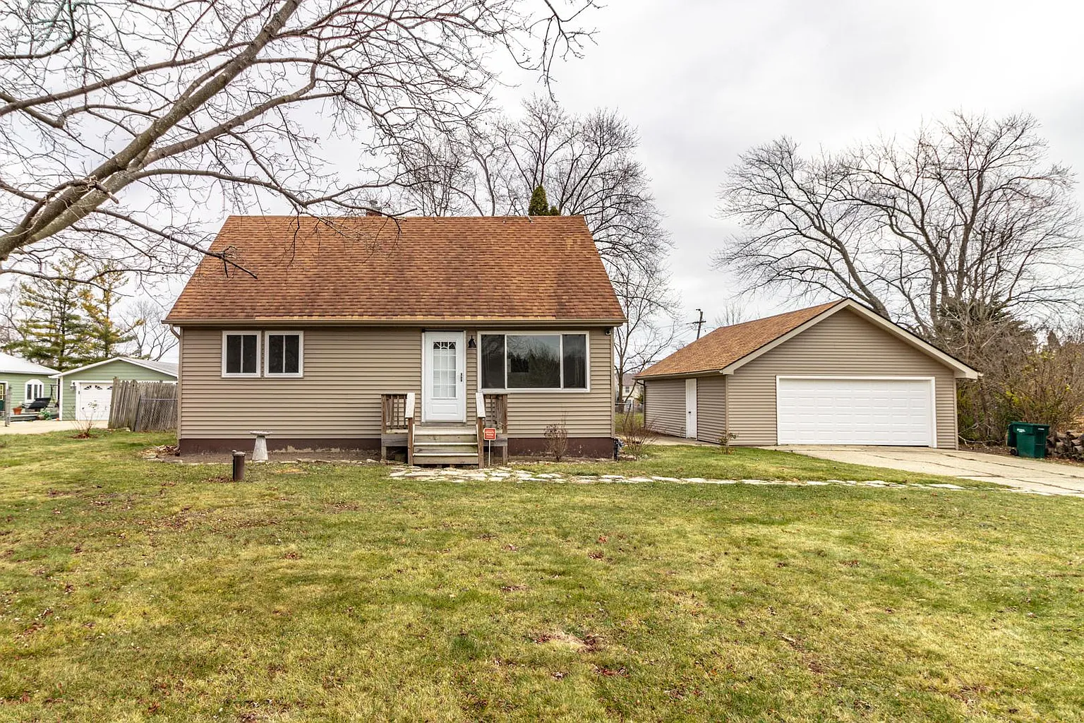 38547 Linden Ave photo 1