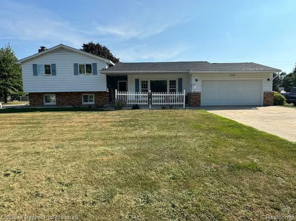 6798 E Houghton St, Cass City, MI 48726