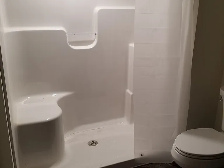 W206N16097 Stonebrook Dr — Photo 4