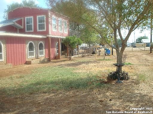 2nd image of 2186 N HWY 81