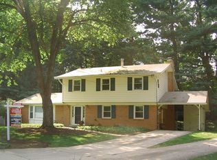 11400 Stonewood Ln, Rockville, MD 20852