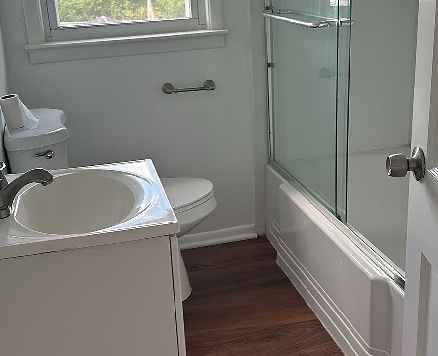 2nd image of 1112 Gress St Floor 2