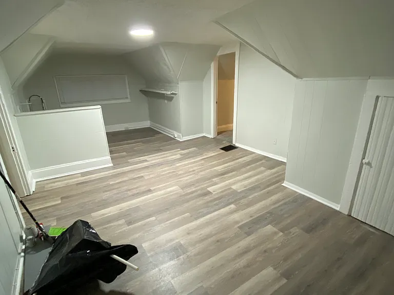 506 Maple St #3 — Photo 8