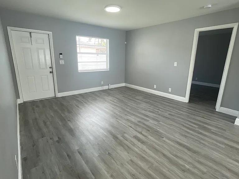 1830 Avenue S — Photo 13