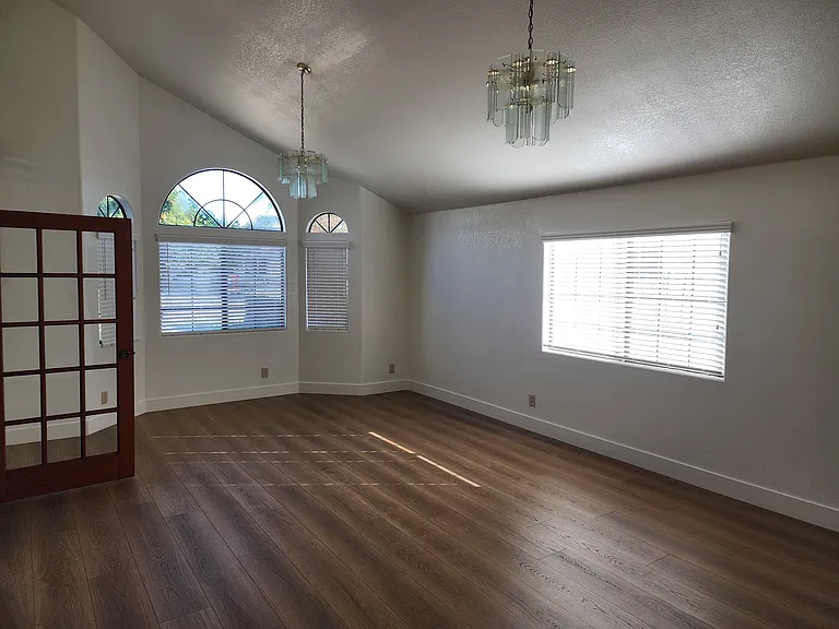 121 Kellog Ave — Photo 31