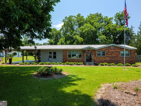 32 3rd Ave, Morven, GA 31638