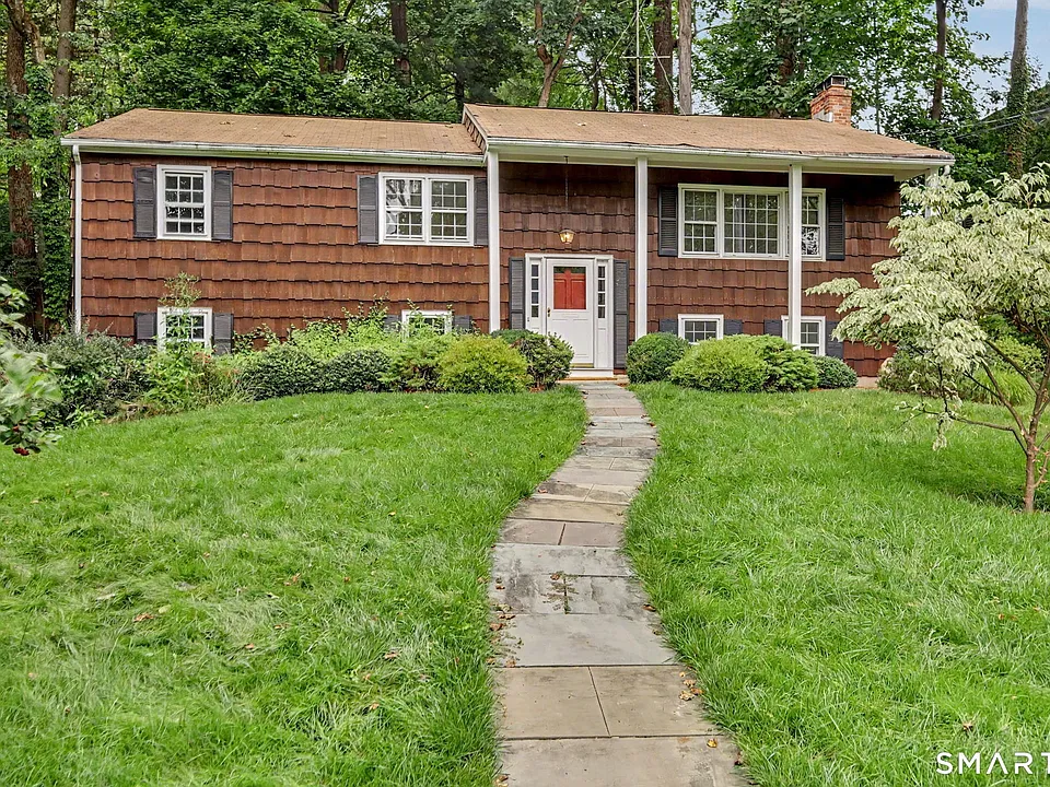 11 Lycett Ct
