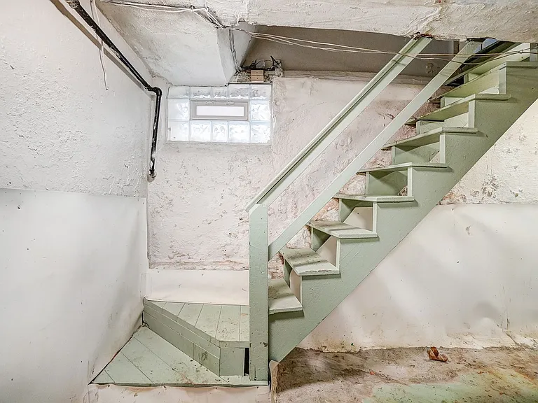 870 Rockdale Ave — Photo 45